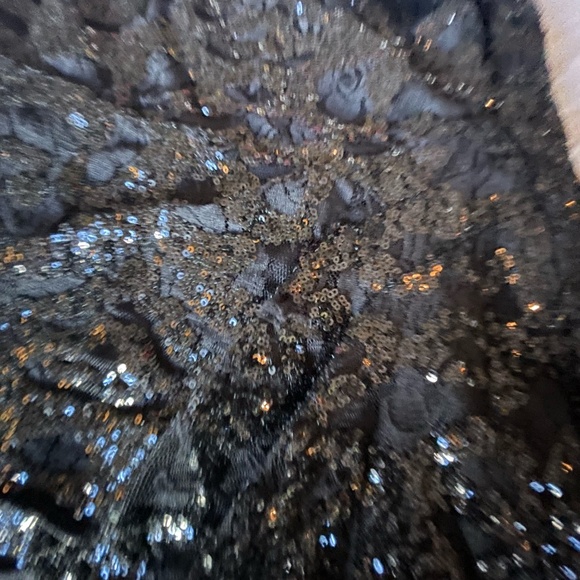 Ralph Lauren Evening, black v-neck, knee length, sequined, evening dress, size 6 - Picture 6 of 6